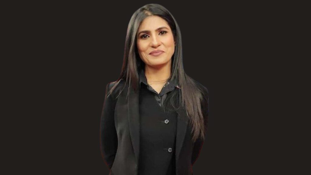 Female News Anchor in India